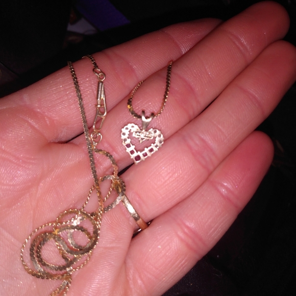 Selling my old jewelry taking offers - Picture 8 of 16